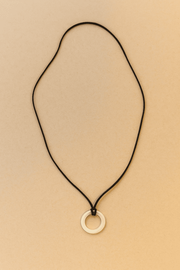 COLLAR HUESO