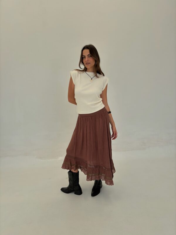 FALDA BAMBULA CON PUNTILLA