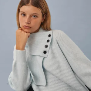 Sweater de punto texturado color crema con cuello redondo Overwild