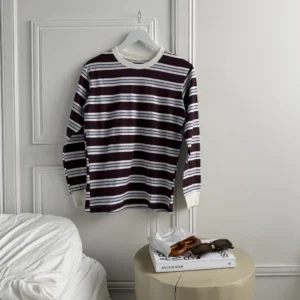 Remera negra de mangas largas cuello redondo básica Overwild