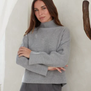 Sweater gris de punto con cuello polera y textura acanalada Overwild
